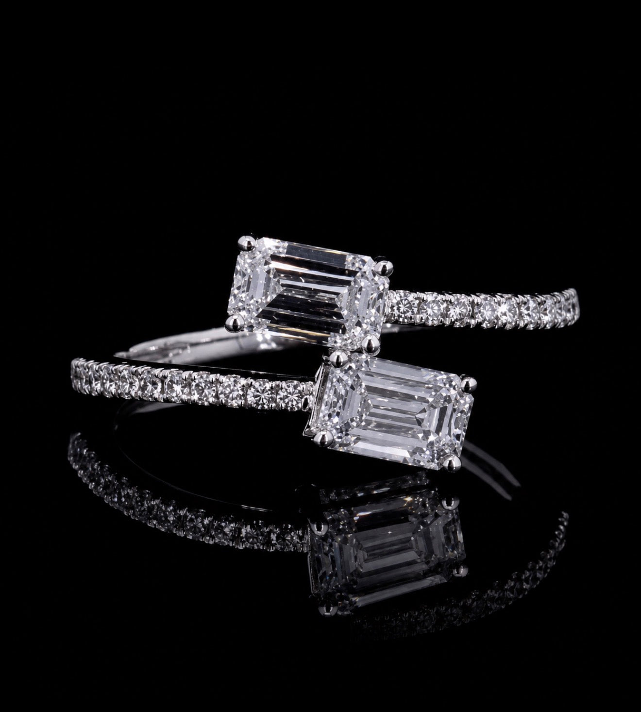 Double Emerald-Cut Diamond Toi et Moi Ring