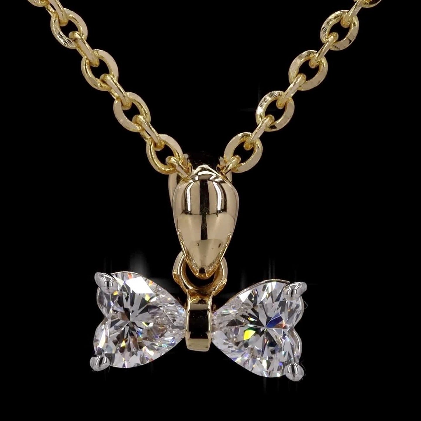 Heart-shaped Diamond Bow Necklace